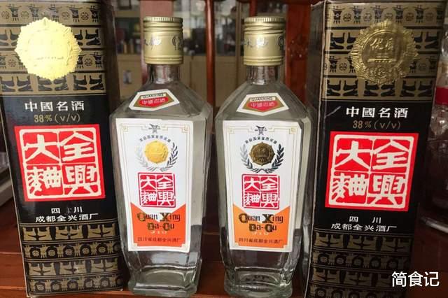 超市4款白酒中的小透明,因长相不被酒友喜欢,行家却偷着囤