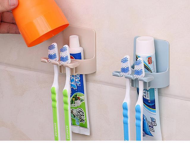 卫生间不用时,门是打开还是关上,不少人做错,难怪家里有臭味