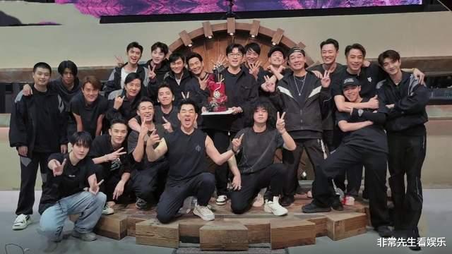 陈小春|《披哥2》最大悬念：3人争X-Leader，给谁都合理，但给谁都有争议