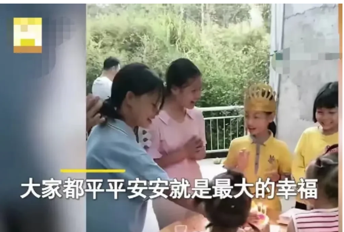 江西宜春,小叔子夫妻一起洗澡不幸煤气中毒去世,留下8个孩子无依无靠!大嫂咬牙挑起重担抚养8个孩子