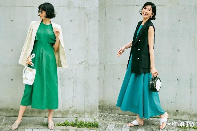 49岁奶奶长谷川理恵真会穿，运用亮色灵活搭配，给同龄人穿搭指南