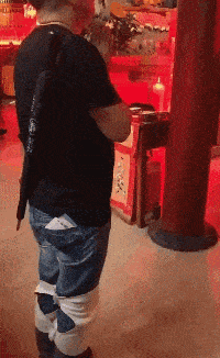给男朋友看我新做的美甲，为什么他看完就把我拉黑了？哈哈哈哈