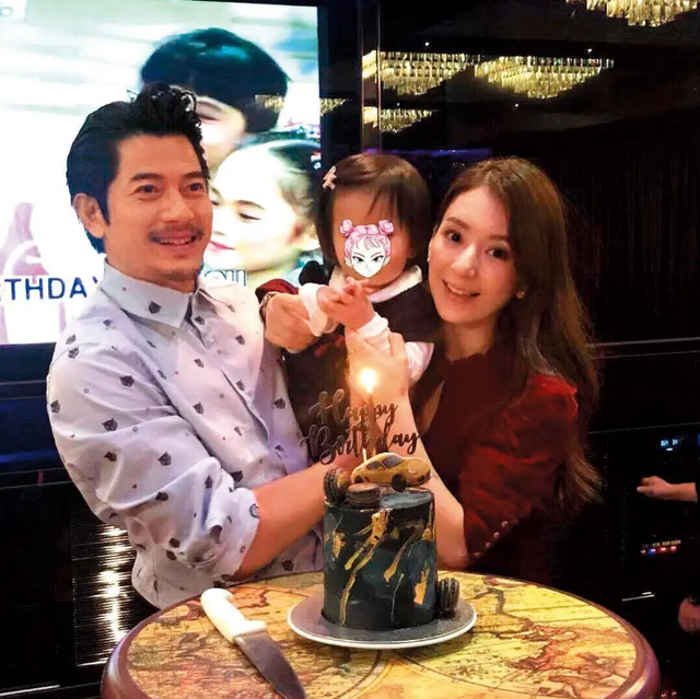 罗伯特·帕丁森|天王嫂方媛晒中学时期照片，誓破整容传言，反遭网友质疑照片PS