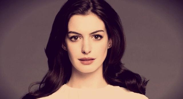 安妮·海瑟薇|安妮海瑟薇动了谁的奶酪?为什么美到令人惊叹,却又被全美黑惨