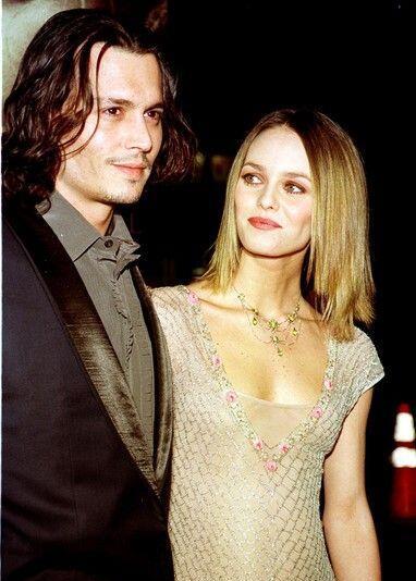 约翰尼·德普|德普女儿被全球数十位超模怒撕!被喷是靠爹妈特权的星二代,“没有自知之明”