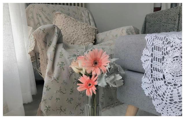 赵露思|赵露思晒成都“豪宅”火了：140㎡超大客厅，精致奢华，令人羡慕