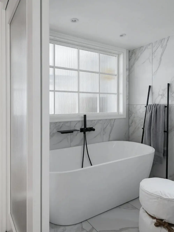 装修干货|卫生间没窗户?教你几招,告别“暗臭湿”!