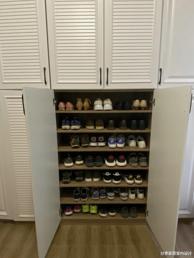 她家花了25万装修130平新房，全屋简洁舒适，门洞改拱形很个性！