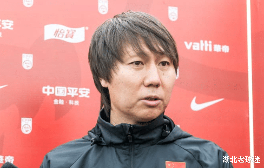 国足|越媒发问：吴曦和张琳芃笑什么？国足是赢得了世界杯门票了吗？