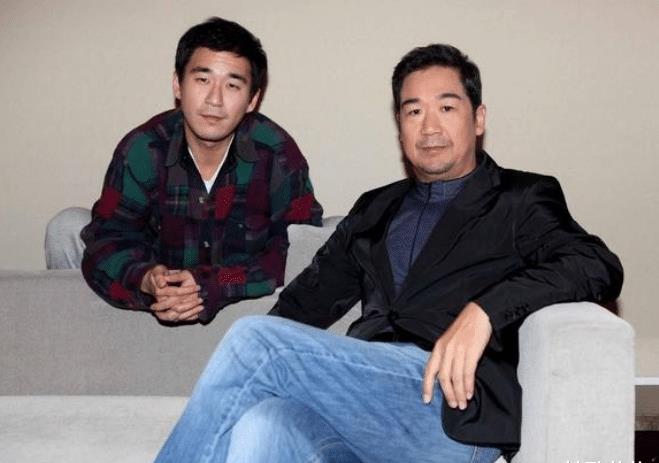 童瑶|那天站在领奖台的童瑶，意气风发，丝毫不见当年跪地求饶的狼狈