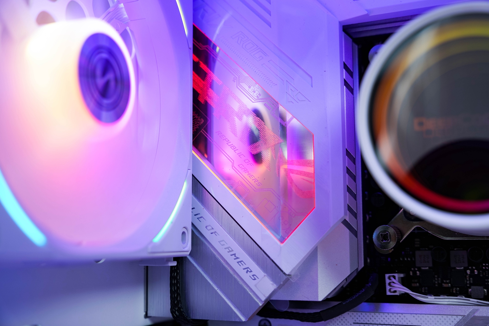 机箱|简约与紧凑的ATX主机，乔思伯D40白色主机装机体验