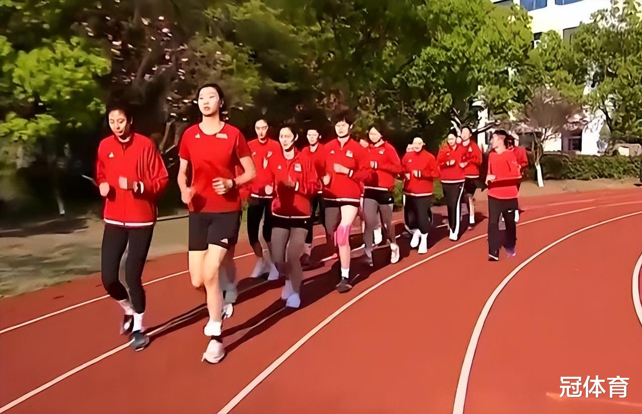 朱婷|中国女排大喜讯！头号球星终于现身，或再次留洋，剑指世锦赛