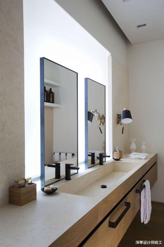 洗漱台前有玻璃,装镜柜+洗漱柜舍不得移位,这5种办法你挑着用