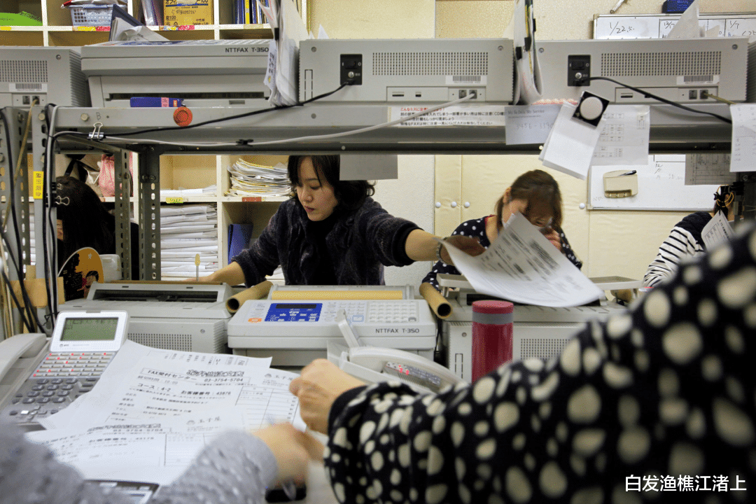 软盘|日本,还在用传真机订外卖!