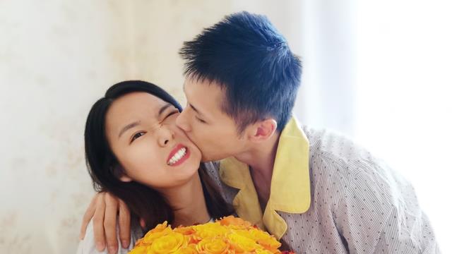 张成龙|世界冠军张成龙，被小三岁的白富美倒追，结婚后生活十分幸福