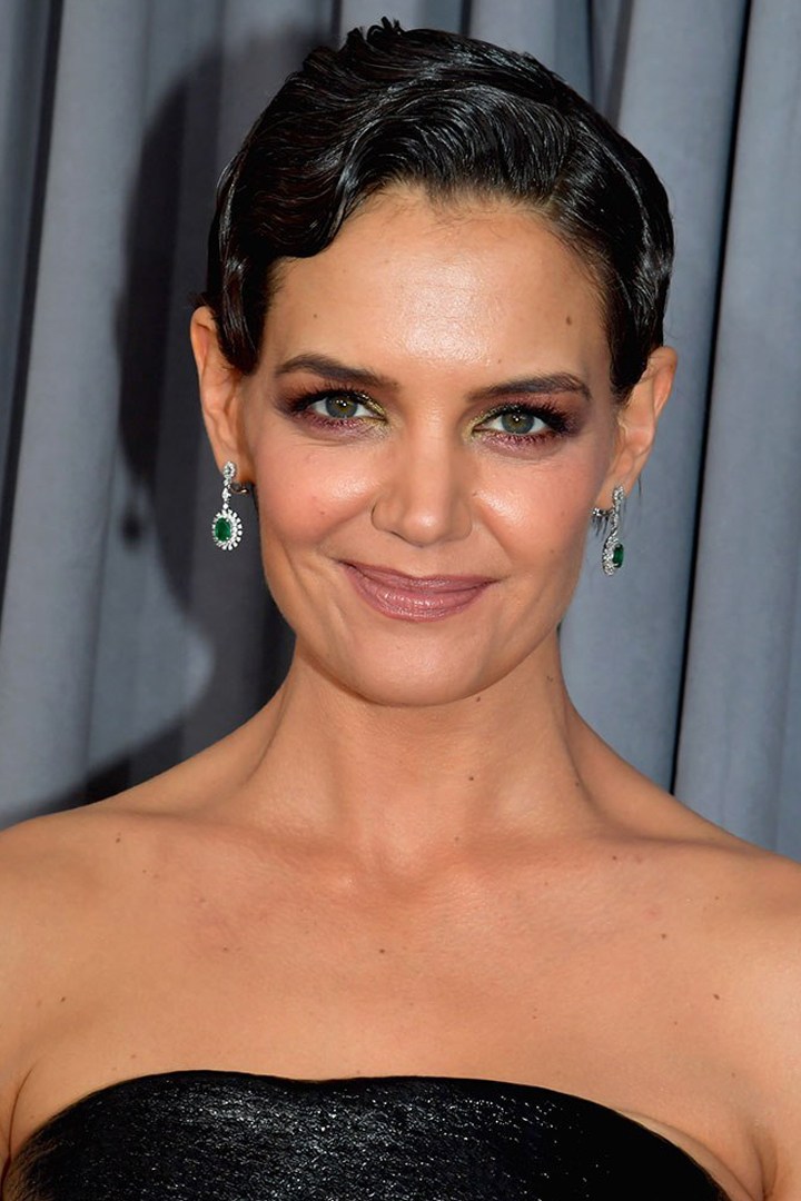 唇膏 必备唇膏多得英国准王妃梅根，才令这个色号需求急升65%