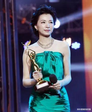 董卿|隐形富豪到负债累累，密春雷消失了！董卿会成为下一个刘涛吗？