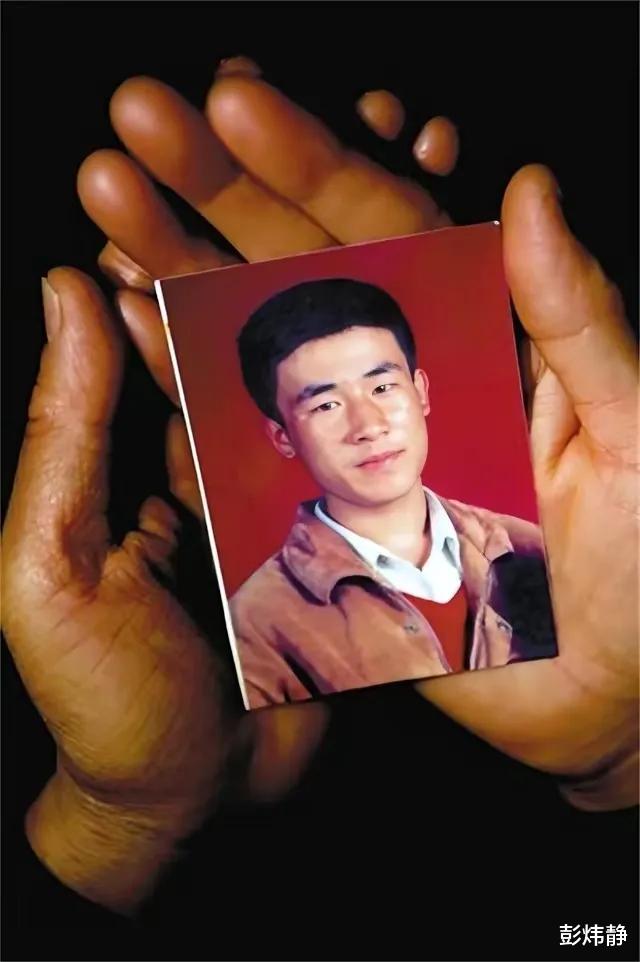18岁少年被枪决9年后,真正强奸犯出现!法院:对不起