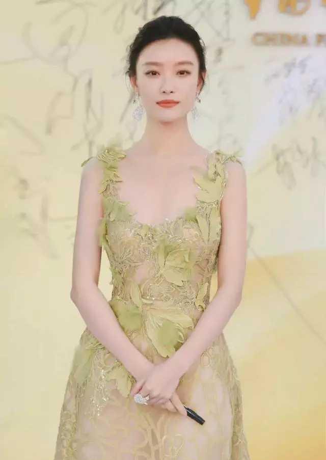 倪妮|倪妮的女神风采，优雅是留给闯入她心扉的人，一个放纵的机会！
