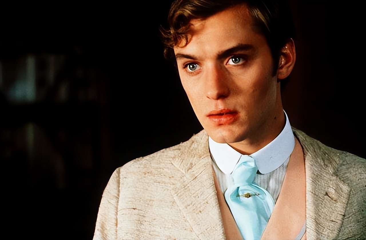 裘德·洛|花花公子裘德洛:一生风流,48岁老来得子,女儿遗传了他的高颜值