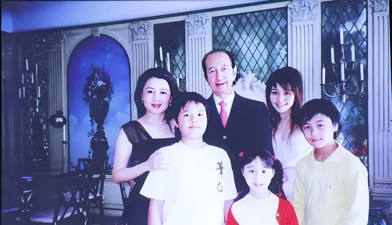 何猷邦|二房四房恶斗多年，四太上位的关键竟是因为掌握何猷邦身世秘密