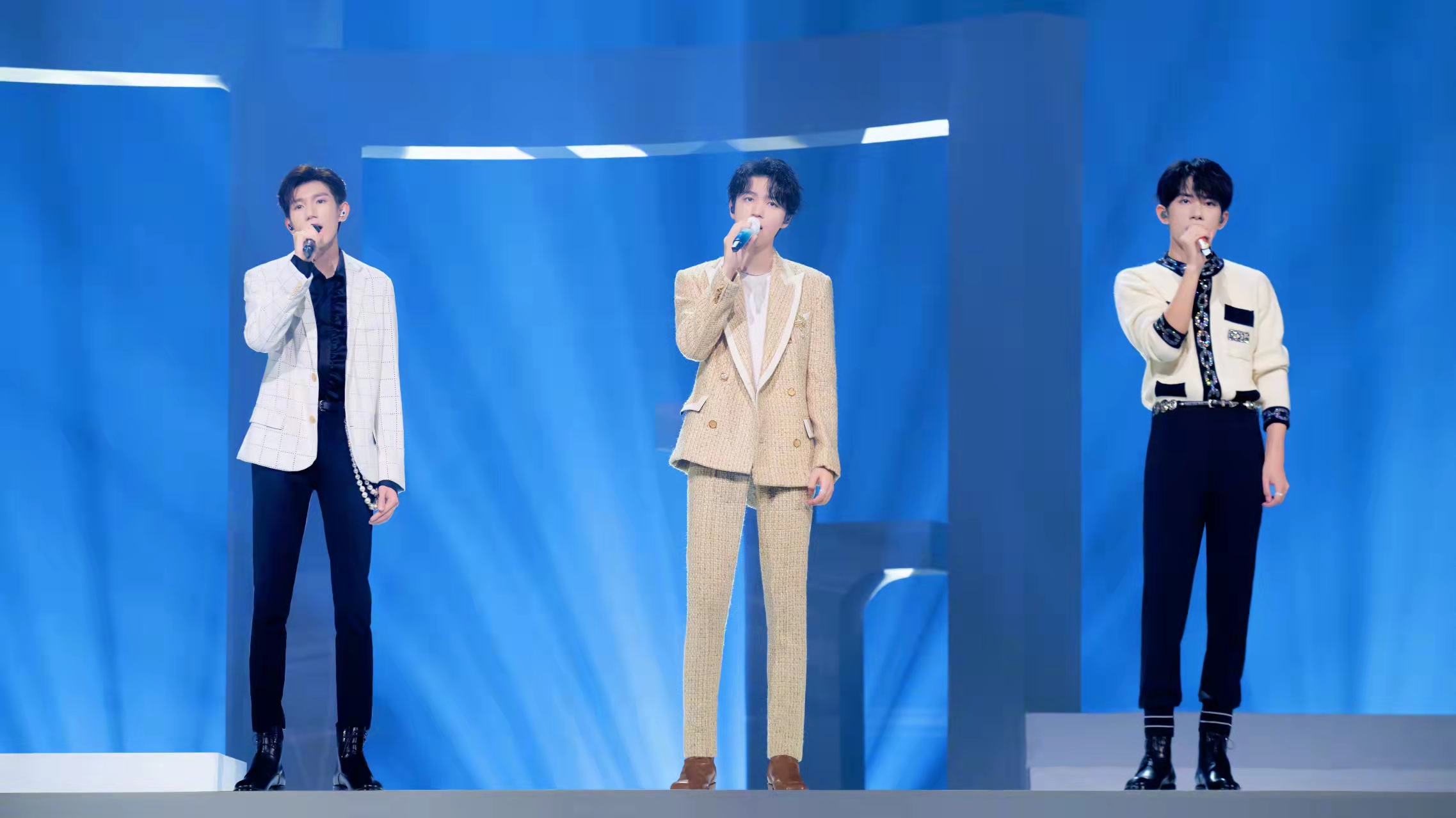 张艺兴|虎年春晚部分演员被曝光,“去流量化”并非空谈,TFBOYS合体成疑