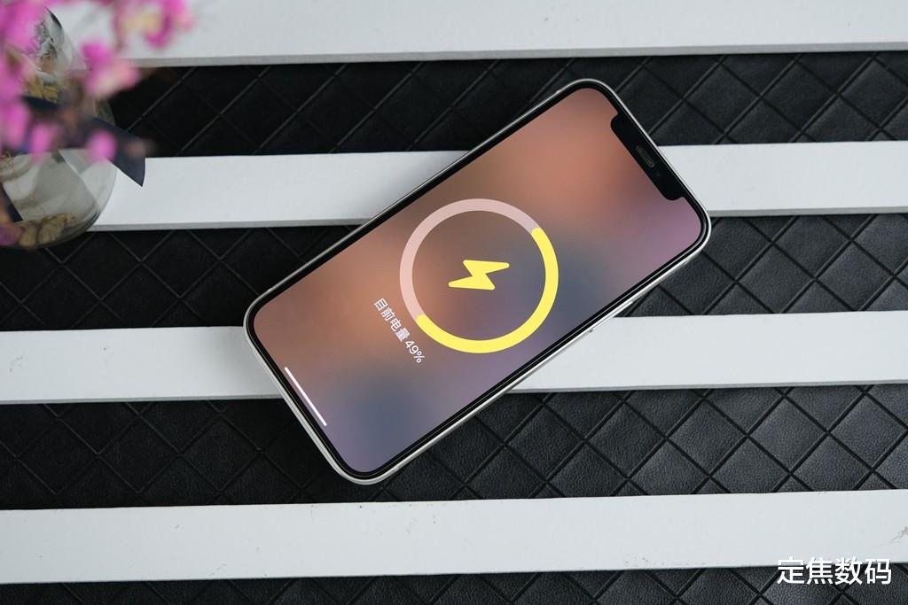 索尼|价差6倍!第三方“外接电池”能媲美原装吗?麦多多摩卡系列评测