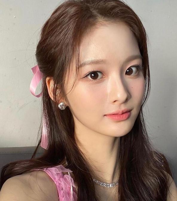 张馨予|凭这张脸，一次通过YG、SM、JYP征选：她是新一代女团的颜值冠军