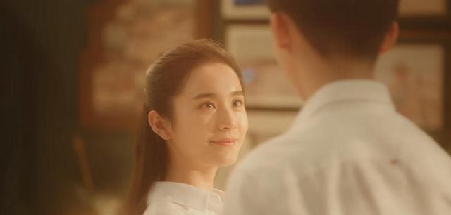 教师|《林深见鹿》李小冉好美!靳东又演职场精英,但剧情悬浮不接地气