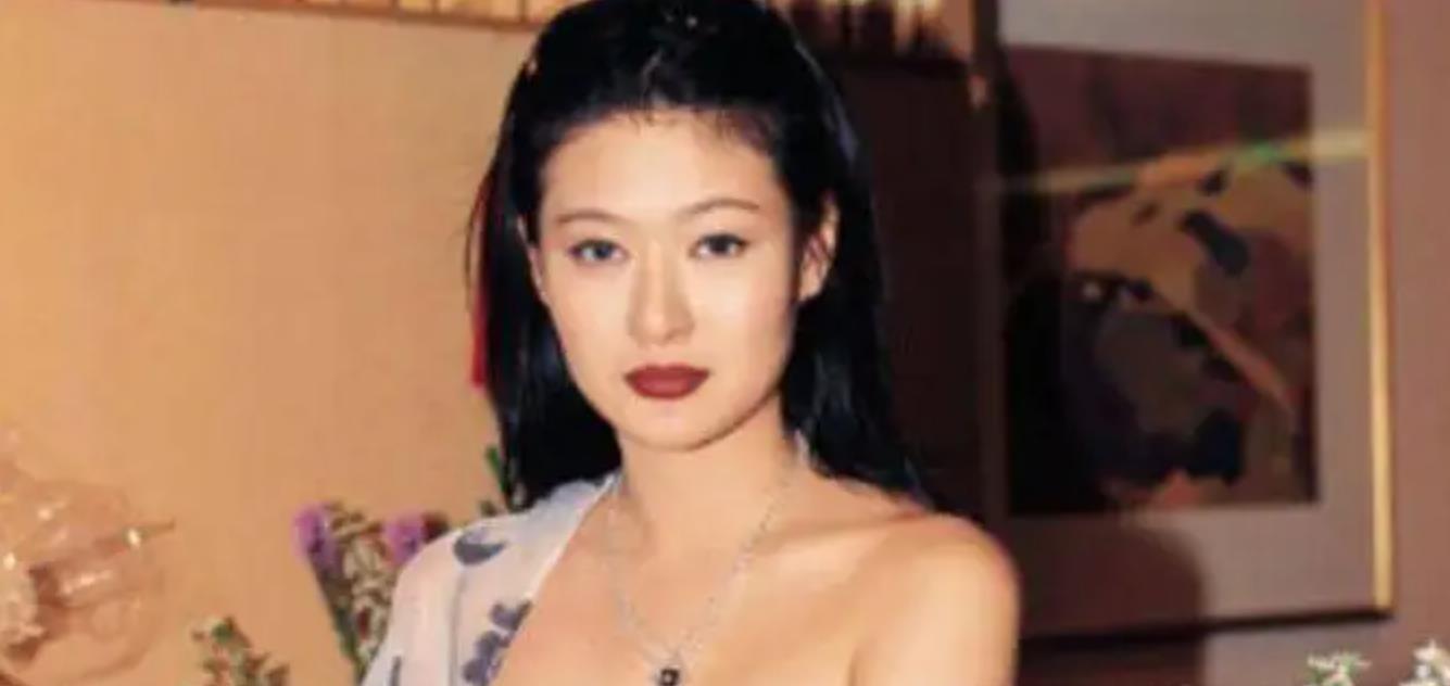 陈宝莲:29岁跳楼身亡,生前被母亲当成赚钱工具,王菲帮她养儿子