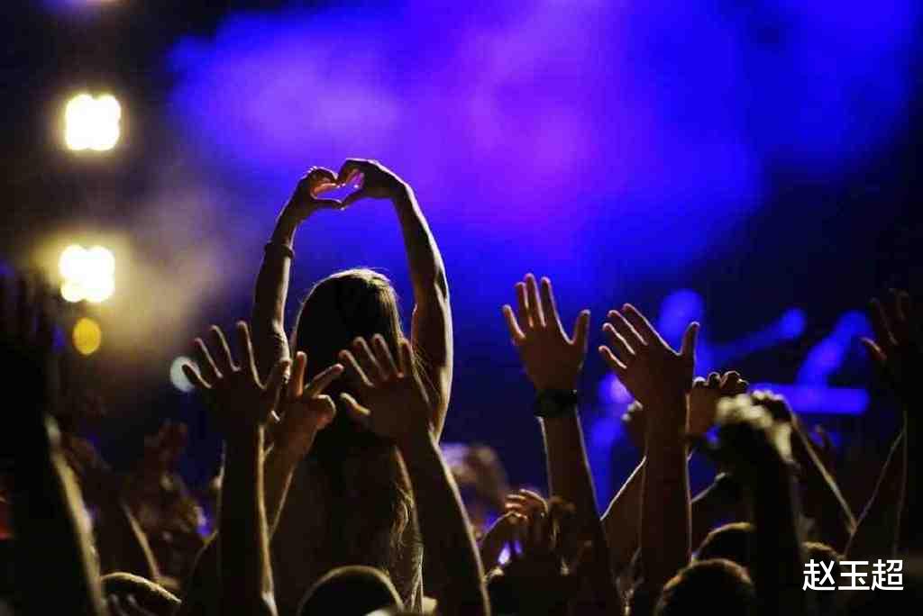 鹿晗|上半年只赚了83万元，鹿晗王一博撑不起上市公司