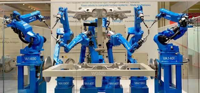 工业机器人|揭秘四大机器人家族的真实水平,优劣势对比,谁才是真正的老大