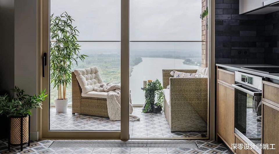 92㎡清爽的三居室,阳台改成休闲室,大全景窗户看着格外地明亮