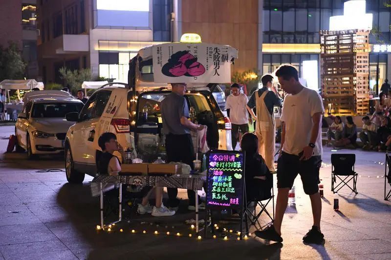 |还没逛就没了！西安今夏最火的“后备箱市集天堂”，你去过吗？