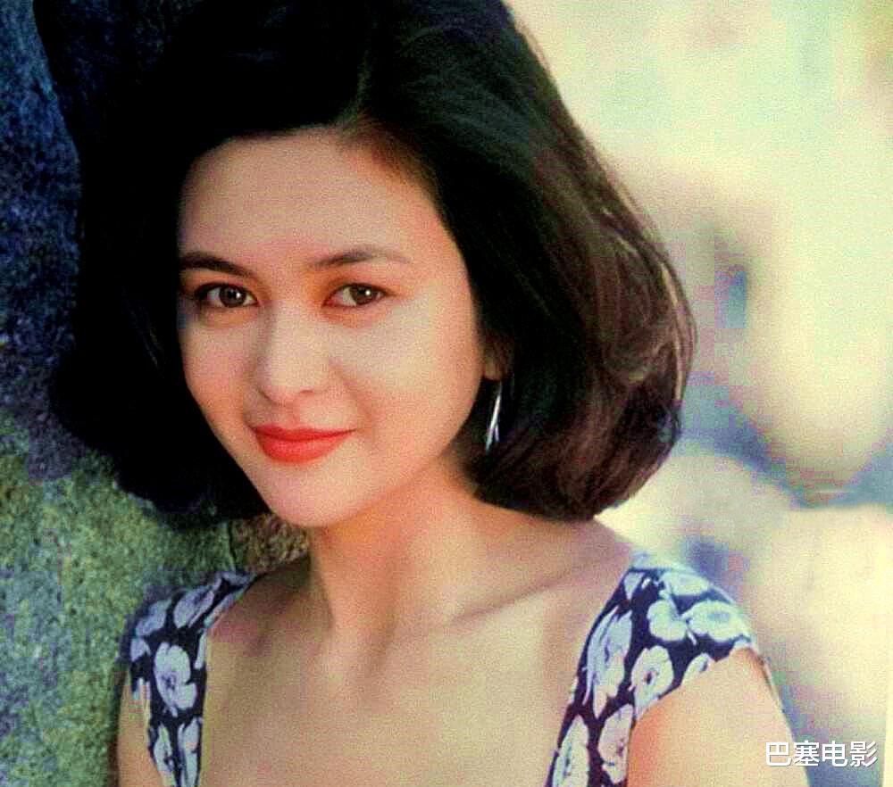 杨幂|“顶级美人”的尴尬现状：大多不愿自然老去，一个比一个脸僵