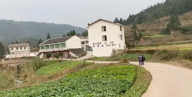 1996年江苏7个月大孩子被拐,父亲蹲守人贩21年,现儿子已是士官