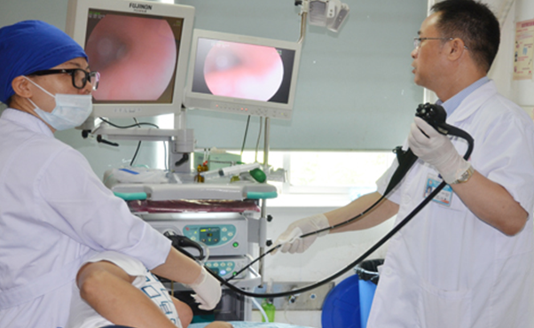 医生|“伤胃大户”被找到,不是烟酒,消化科医生:“1保鲜菜”或是给胃钻孔