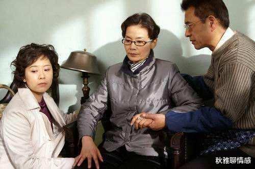 双面胶|重温《双面胶》，胡丽娟在经营婚姻上有3大错误认知，坑惨了自己