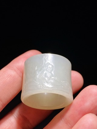 和田玉籽料|清乾隆 和田玉籽料 白玉 仙人乘搓 诗文 扳指 把件