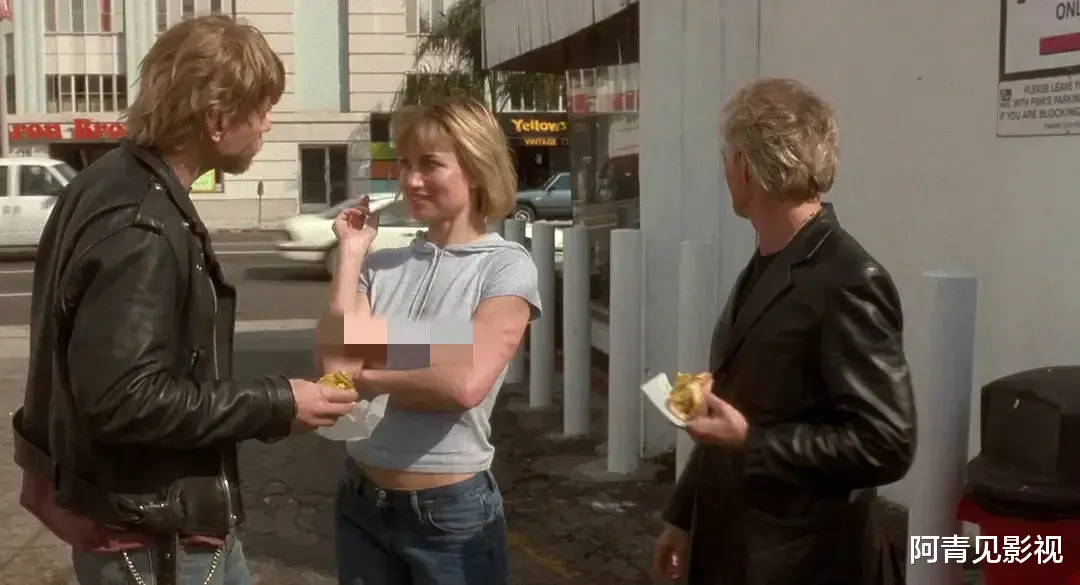 娜奥米·沃茨|娜奥米·沃茨献身的四部电影,你看过吗?