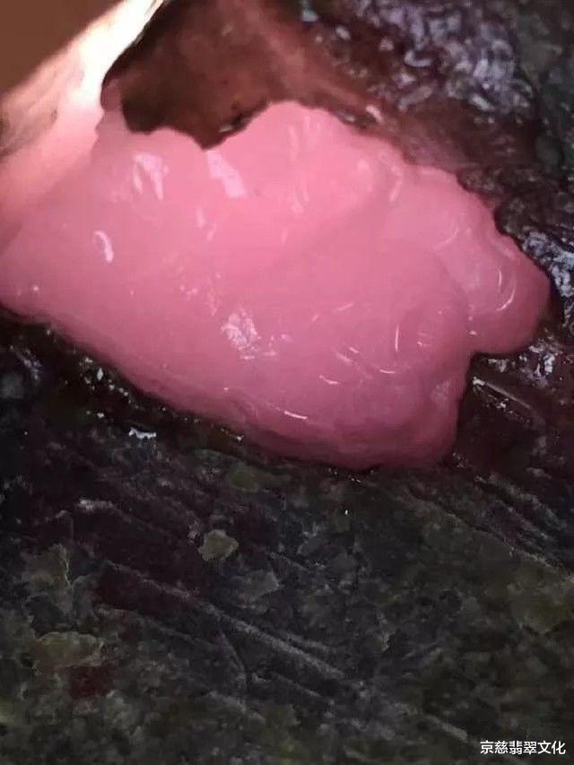 翡翠|15万没人要,降到10万依旧没人要,店主自个切开,现场出10倍都不卖