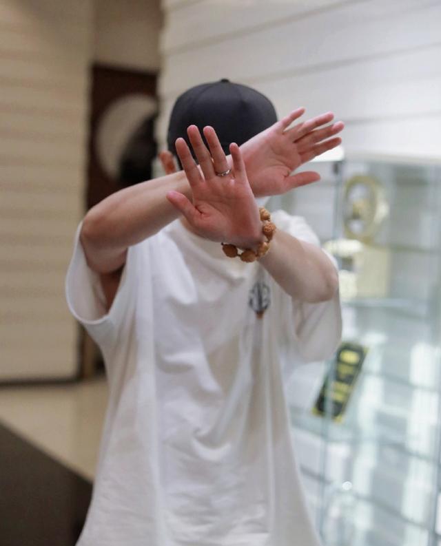 秋瓷炫|天津德云社周年庆典更改节目单，孟鹤堂周九良开场，引发粉丝热议