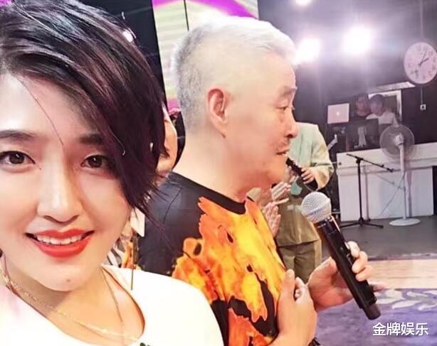 赵本山|娇娇爆料风波逐渐平息,赵本山也是罕见现身,与铁岭老乡话家常