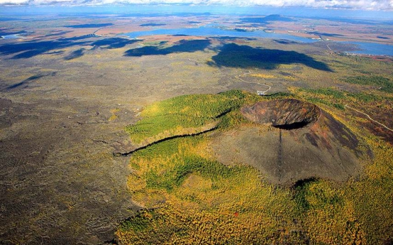 沉睡了50万年!几十座火山堆里出现异象,最活跃那个恰处我国境内