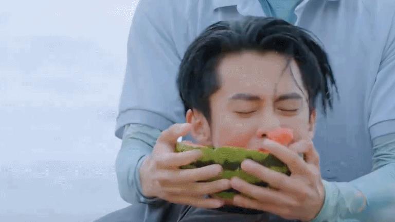 王鹤棣|王鹤棣一副网红样凭啥红!如今发现他在“讨好”观众上一骑绝尘