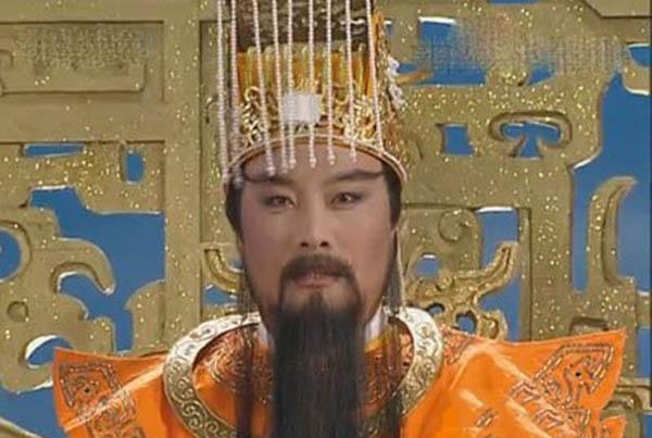 东方神与西方神有什么区别?