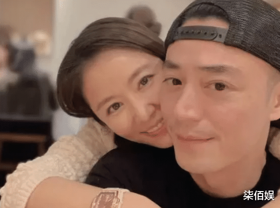 迪丽热巴|林心如分享5岁女儿帮她化妆扎头发,幸福吐槽:头发都快被拔光