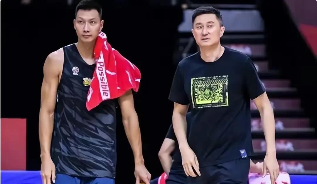 |CBA广东队核心老将~易建联！职业生涯最让人揪心的故事