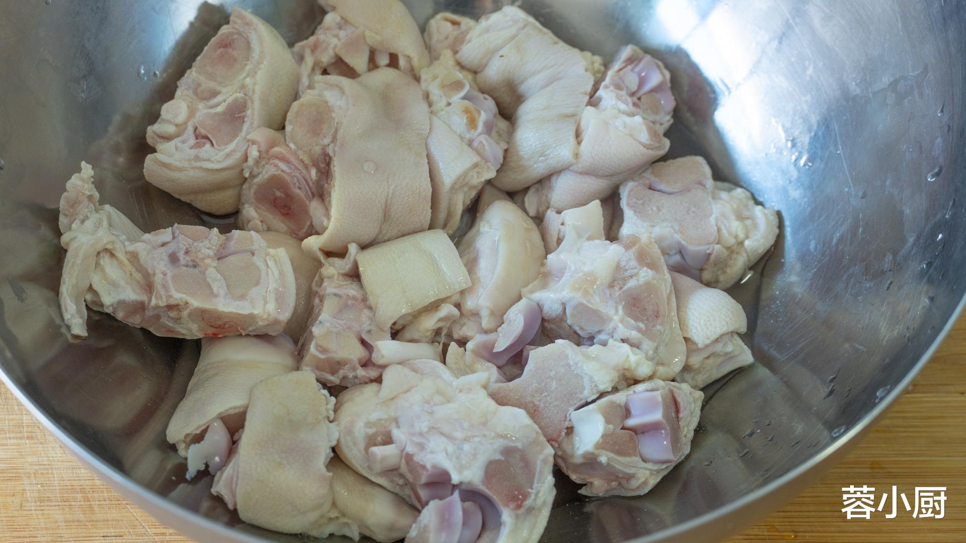 进入毒七月,饮食宜“增甘减苦”,建议吃“1米2肉3果”,身体好