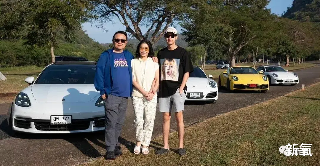 娱乐圈|泰国娱乐圈的迷之审美，她的副业只配出现在夜里？